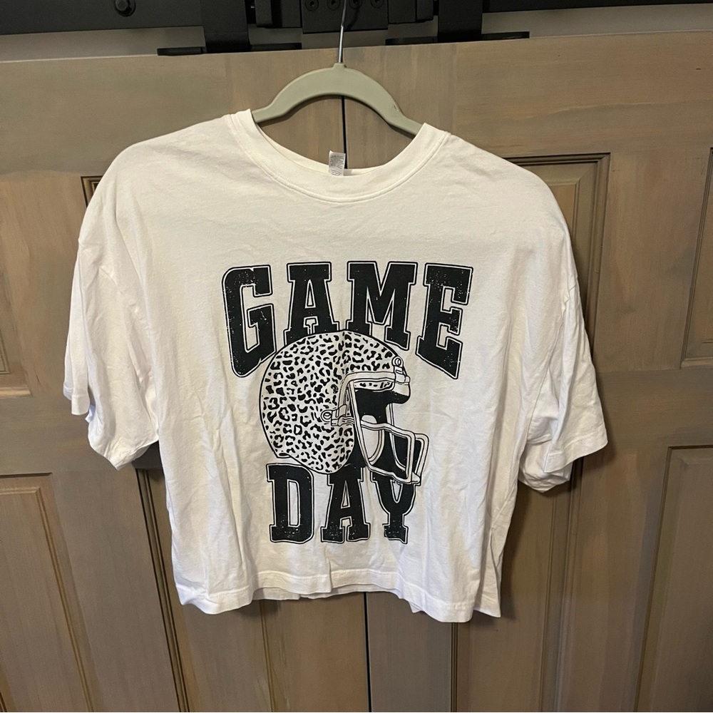 SOLD Game day cheetah helmet tee shirt